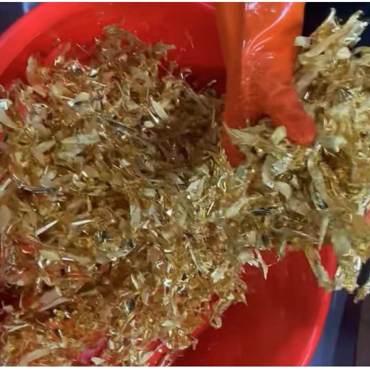 gold flakes for refining